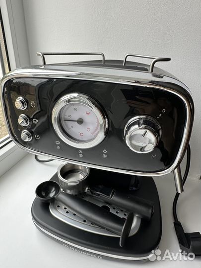 Кофемашина рожковая с капучинатором