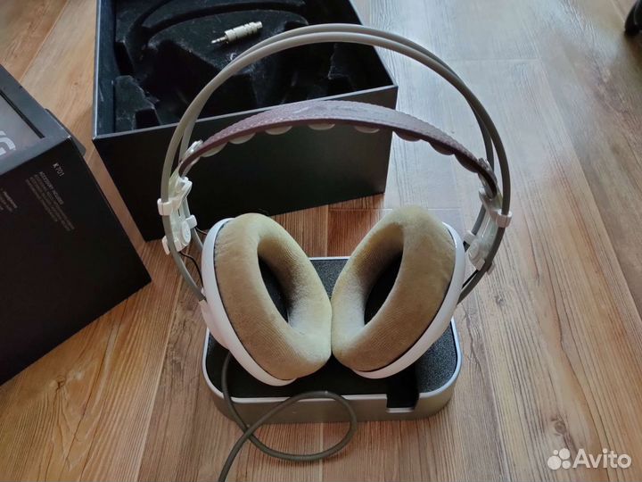 Студийные Наушники AKG K 701 Premium class