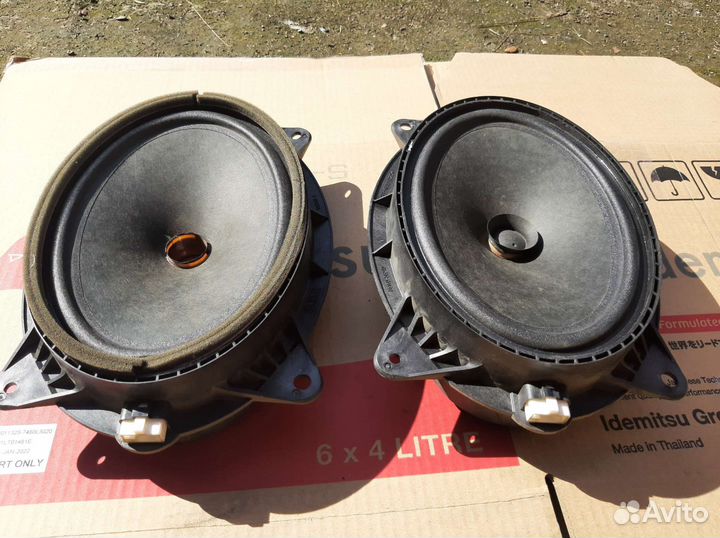 Динамики в авто toyota