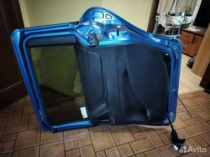 Дверь задний правый toyota sienta