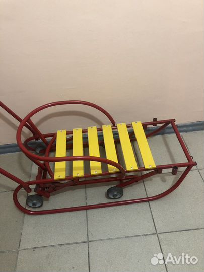 Детские санки на колесах