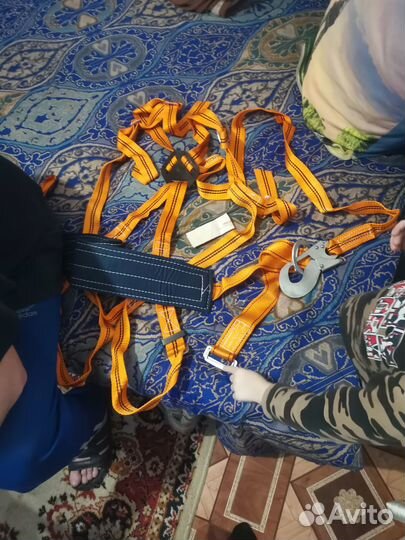 Удерживающие система со сторопом из ленты