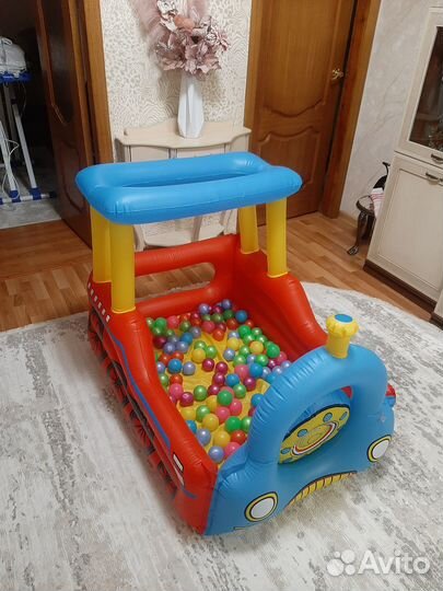 Бассейн с шариками