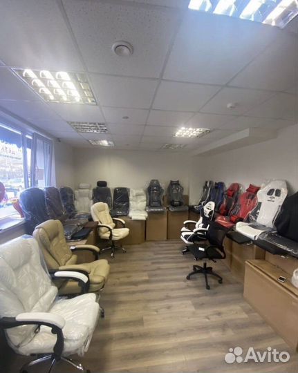 Компьютерное кресло руководителя