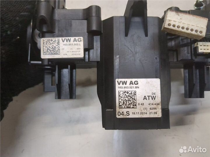 Переключатель поворотов и дворников Volkswagen Pas