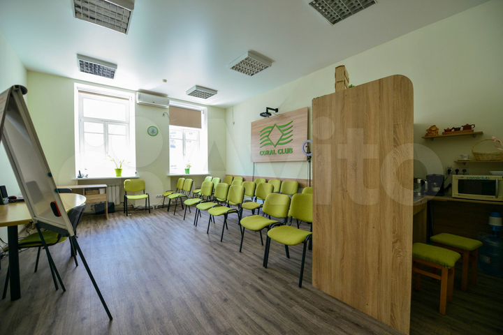 Здание, 1200 м²