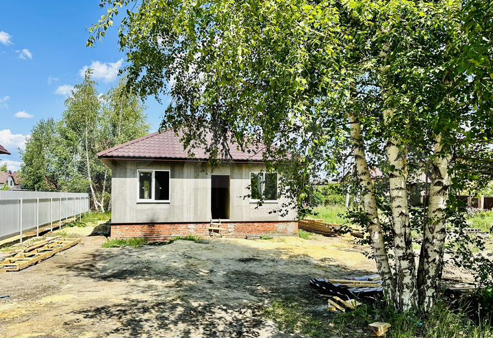 Коттедж 95 м² на участке 10 сот.