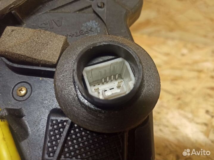 Замок передней левой двери Toyota Corolla E120