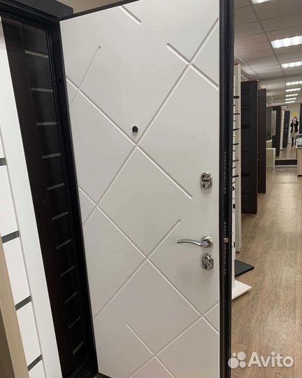 Дверь входная металлическая