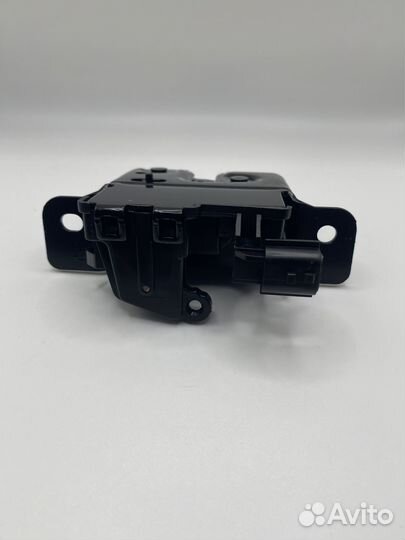 Замок багажника Рено Renault (90 50 393 26R)