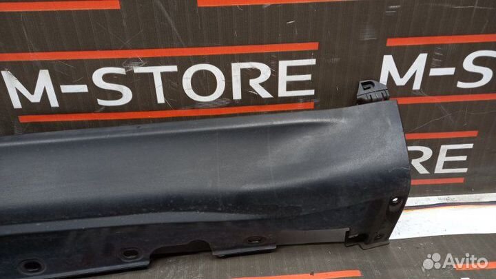 Накладка на порог левая Bmw X5 E70 N62B48B 2007