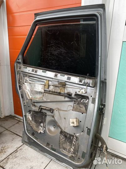 Дверь задняя правая Лада Приора