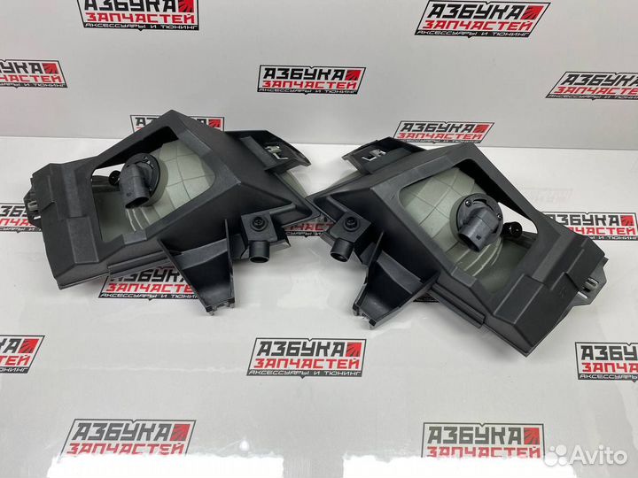 Туманки Toyota Corolla 2002-2004 год. Комплект