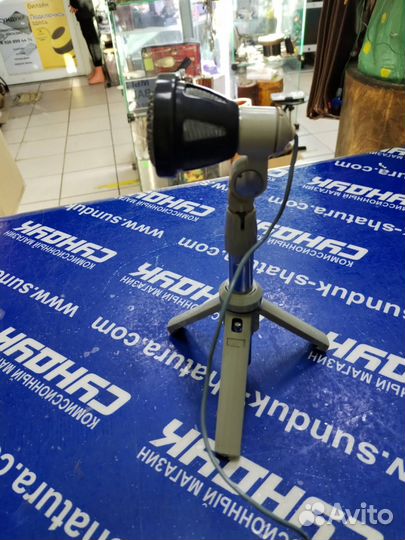 Ретро студийный микрофон ML на подставке