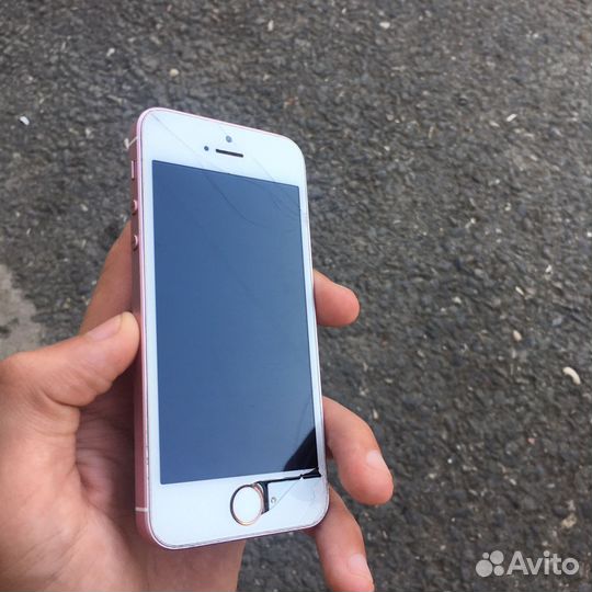 Телефон iPhone 5se