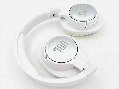 JBL Tune 860