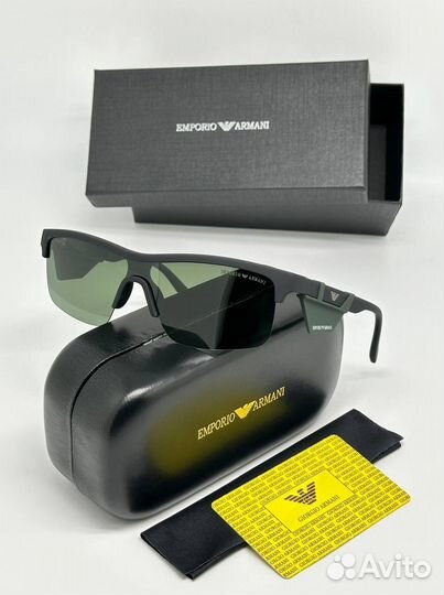 Солнцезащитные очки Emporio Armani