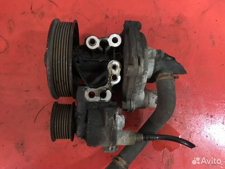 Помпа Форд Транзит 2.4 Ford Transit 2.4 2000-2006