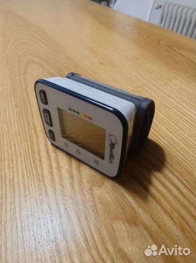 Тонометр на запястье мт-60 MediTech