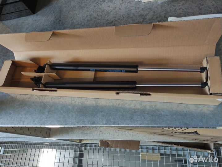 Комплект упоров багажника сх-5