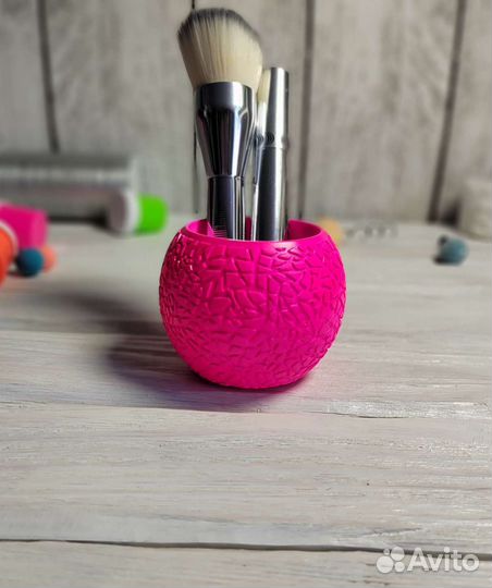 Подставка для бижутерии. Розовый неоновый