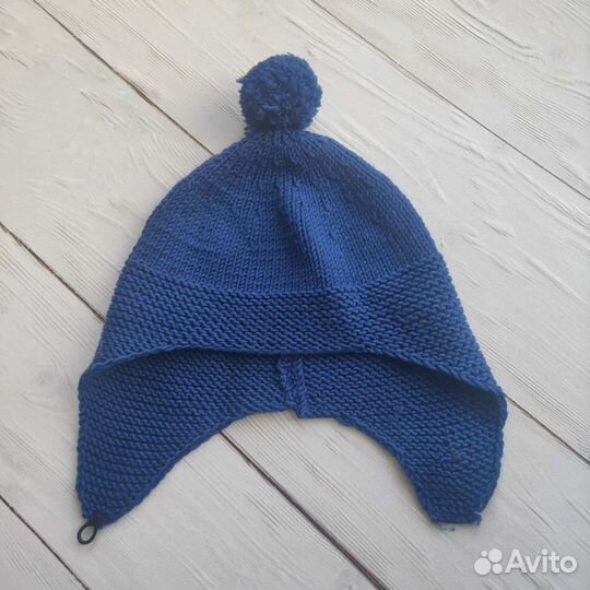 Шапка на 2-3 года ручной работы