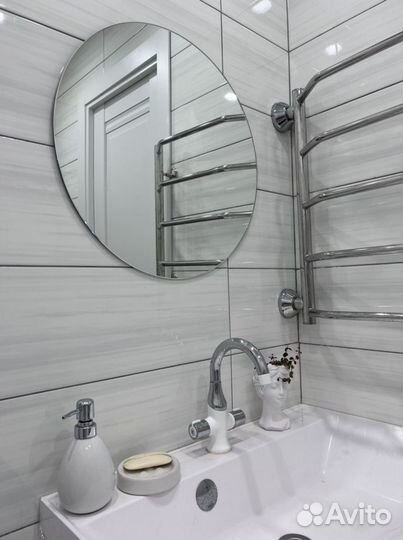 Зеркало новое