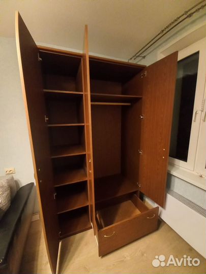 Платьяной шкаф