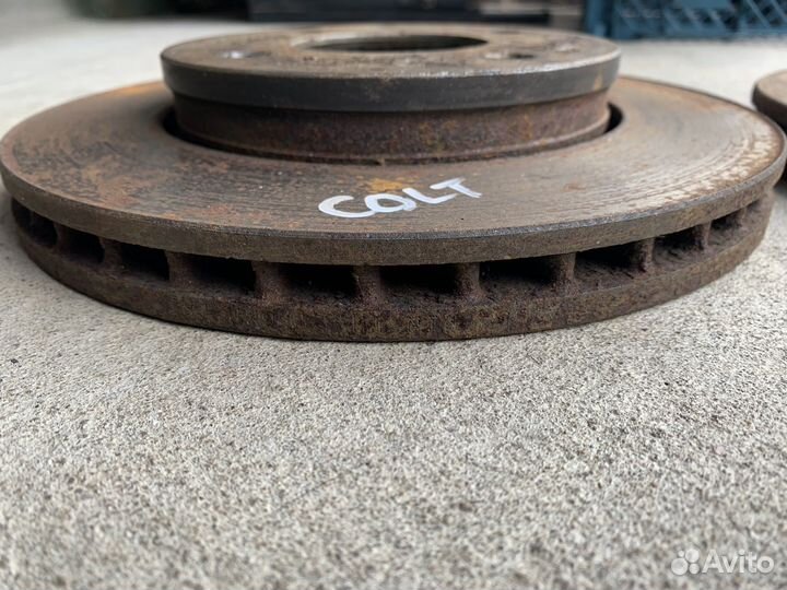 Диск тормозной передний Mitsubishi Colt z30