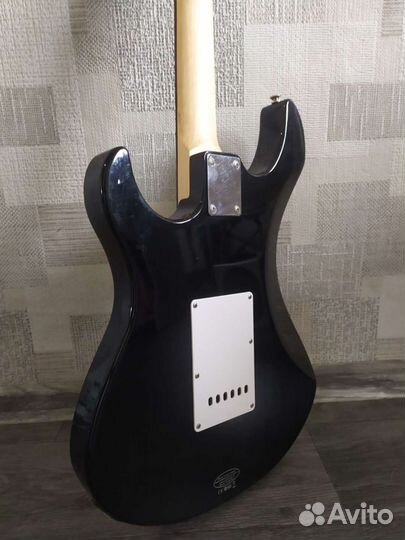 Гитара yamaha pacifica 012