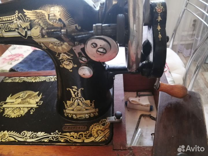 Швейная машина Singer