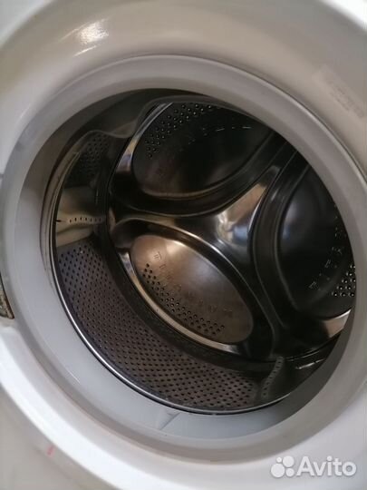 Стиральная машина Hotpoint Ariston wmsg7106