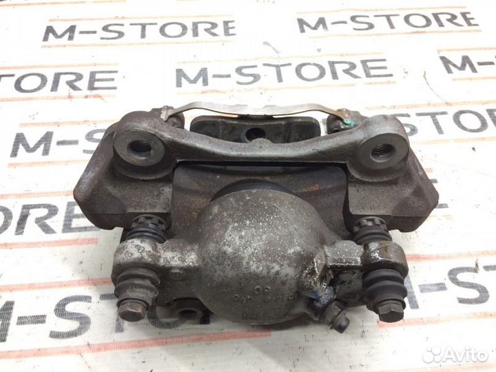 Суппорт передний правый Audi Q5 8R cdnc 2009