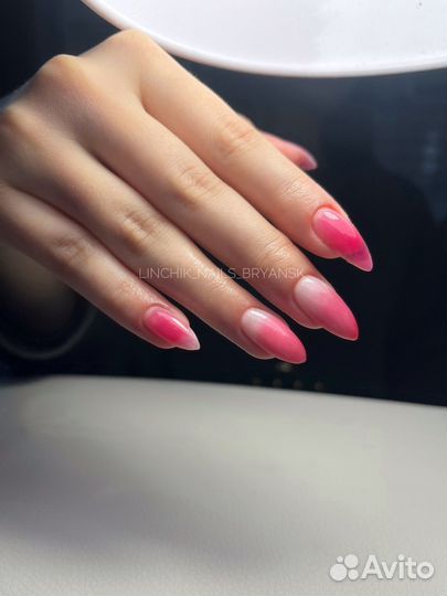 Маникюр, наращивание на студии