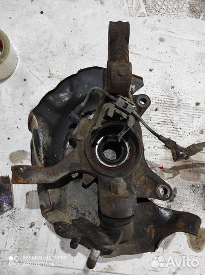 Кулак поворотный передний правый Toyota Camry v40