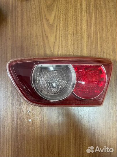 Задний правый фонарь Лансер X