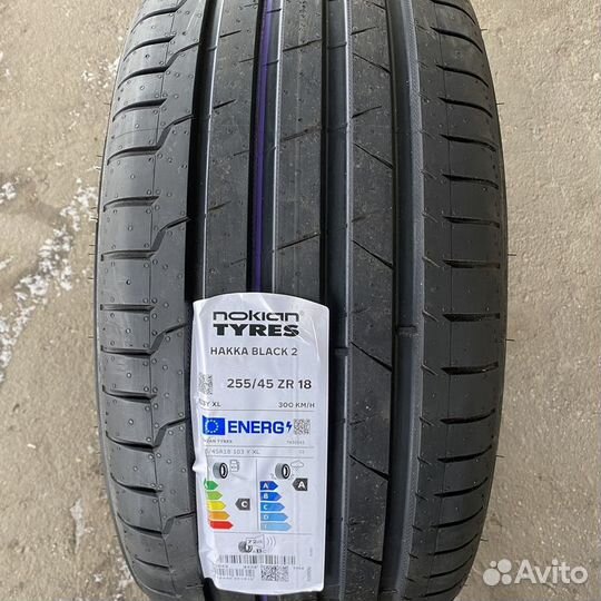 Nokian Tyres Hakka Black 2 255/45 R18 103Y