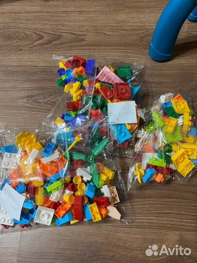 Детский игровой стол с конструктором