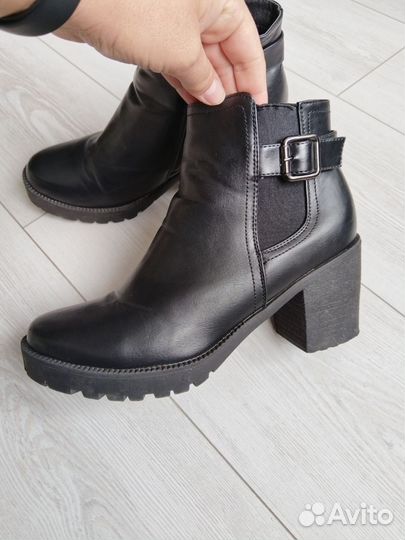 Ботинки демисезонные 40 размер
