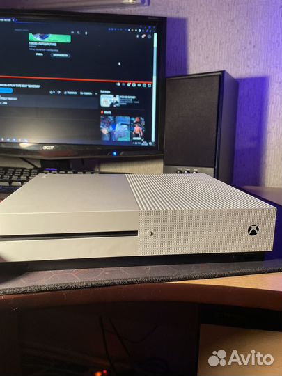 Xbox One S 1tb с играми