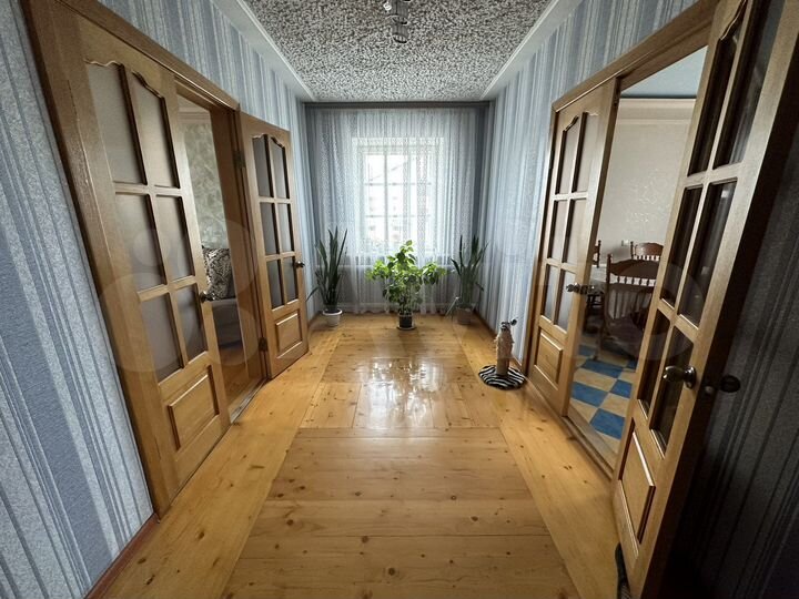 Дом 186 м² на участке 10 сот.