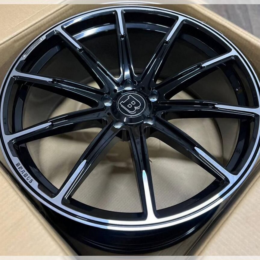 Литые диски Mercedes-Benz 10×R22 5×130