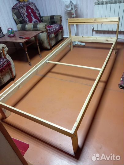 Кровать 90 на 200