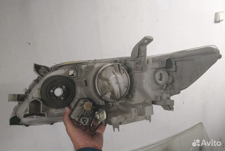 Фара ксенон оригинал, правая, Toyota Camry 40