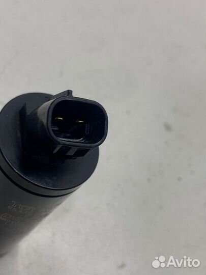 Моторчик омывателя лобового передний Toyota Camry