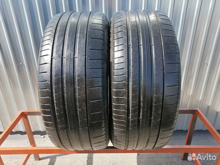 Pirelli P Zero PZ4 275/45 R21 107Y