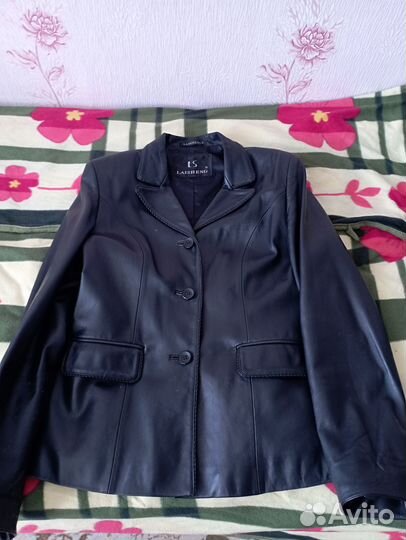 Продам женский пиджак кожаный