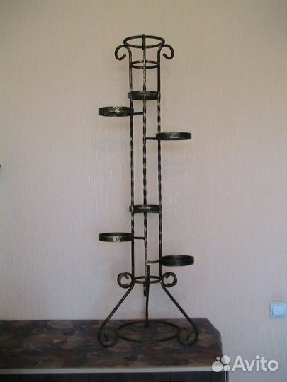 Цветочница кованная на 7 горшков