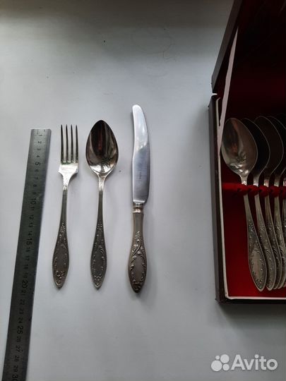 Набор столовых приборов мельхиор