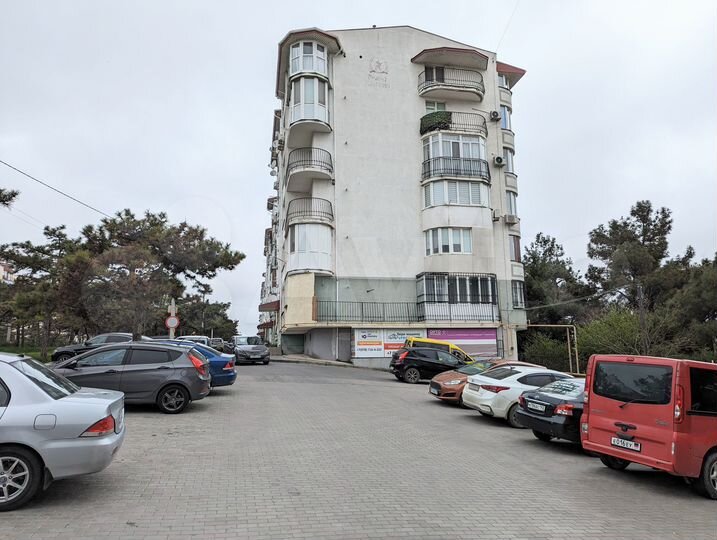 Продам отличное помещение 123 м2, рядом ТЦ, остано